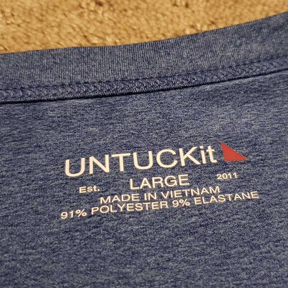 UNTUCKit Athletic T-Shirt Men's Large L Blue Comfy Trendy Breathable Running Tee - Picture 4 of 9